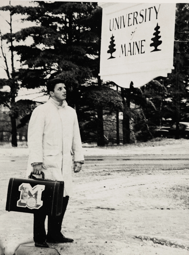 AR25 Homecoming Sign Homecoming 1958